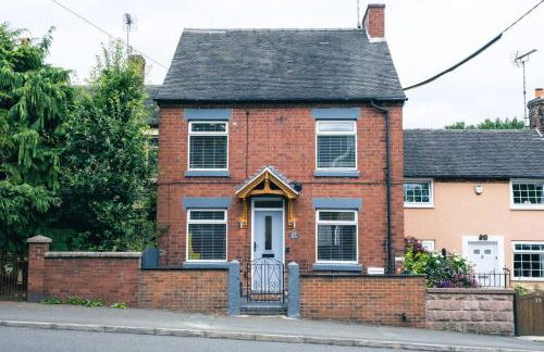 4 bedroom - Sleep 9 home in Cheadle Staffordshire - Alton towers Polar Express Dimmingsdale Peak District Trentham Gardens Water World - Foto 42