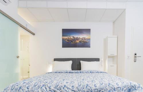 Private room #2 with King size & Single, ground floor, AC, 2min to RAB - Foto 9