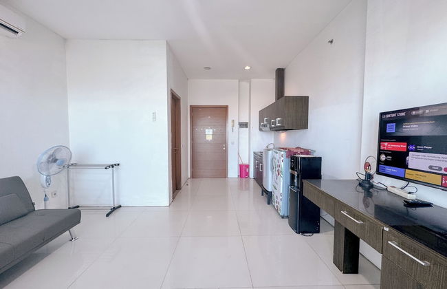 Good Location And Relaxing 1Br Apartment At Aryaduta Residence - Photo 14