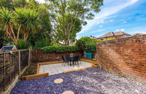 Comfortable & Spacious 3BR House near Coop Live Arena & Etihad Stadium with free Parking - New Management Since Jan '26 - Foto 6