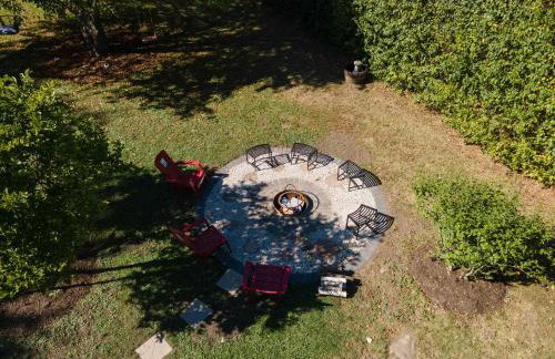 Greenway Getaway-Private Huge outdoor fun, Game,Navy - Foto 46