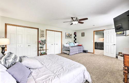 Large Cleveland Home with Fire Pit and Backyard! - Foto 11