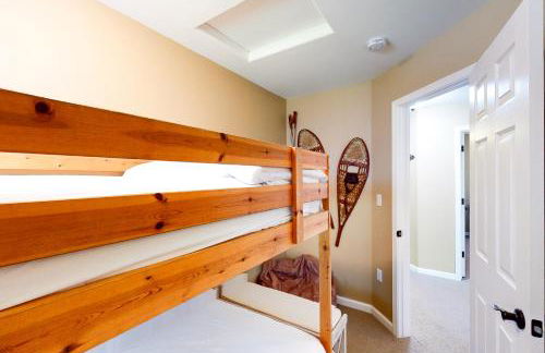 Northshore Lakeview Getaway - Photo 15