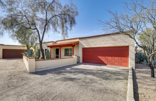 Bright Tucson Home with Patio By Rillito River Path! - Foto 25