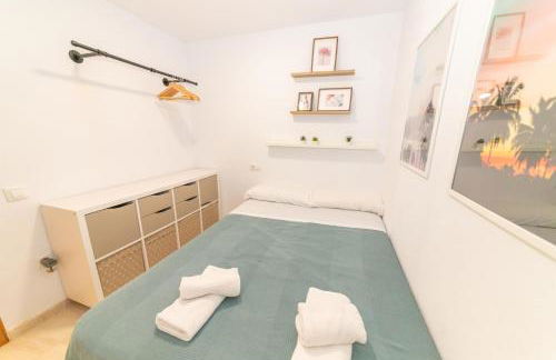 Adosado Nuevo con Piscina, Playa, Garaje y Jardín - Foto 4