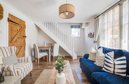 Hidden Gem Hideaway w/ Free Parking - Photo 8