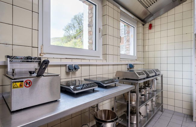 Grosse Gruppenunterkunft im Nationalpark Eifel mit Bar und Terrasse - Foto 19