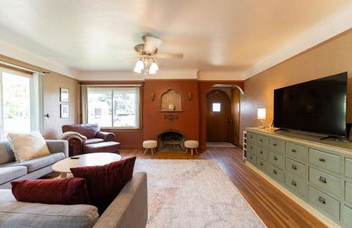 Charming Historic 4 bed -Nearby Eats, Brewery, Shops, Park - Foto 7