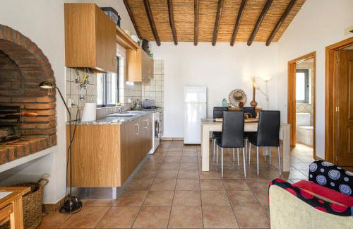 Casa ELI - 3 Bedroom house with pool - HolidaysPT - Foto 37