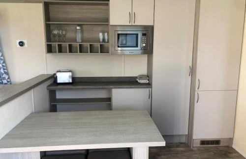 Relaxing Retreat with Hot Tub - Photo 11