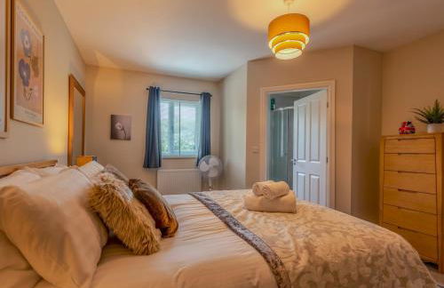 Charming Modern Retreat with Private Garden - Pass the Keys - Foto 17