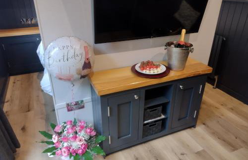 Little Acorn - Luxury shepherd's hut / lodge with private hot tub and garden - Foto 33