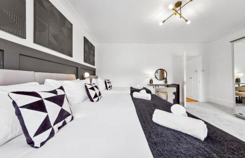 4BR North London I WiFi, Garden, Near Shops - Foto 33