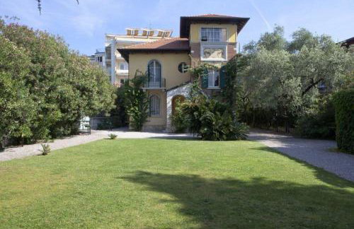 Villa Ondina - Wonderful villa with private beach and big garden - Photo 13