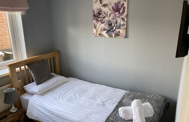 Spacious Detached Bungalow With Ample Parking - Foto 21