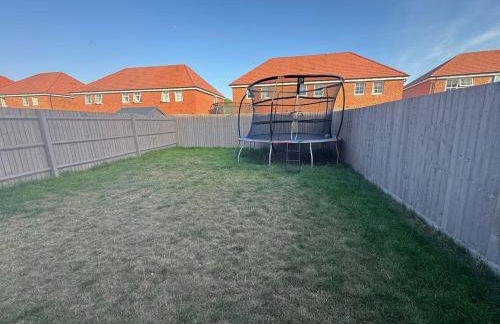 #53 Stylish 4 Bed Home 2 Full 1 Half Bath Free Parking - Foto 59