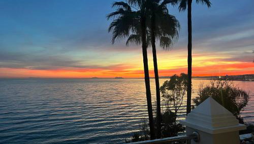 Estepona Beach Front Apartment with Stunning Sea Views - Foto 2