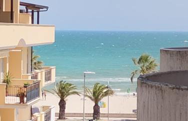 On the Beach - Foto 2