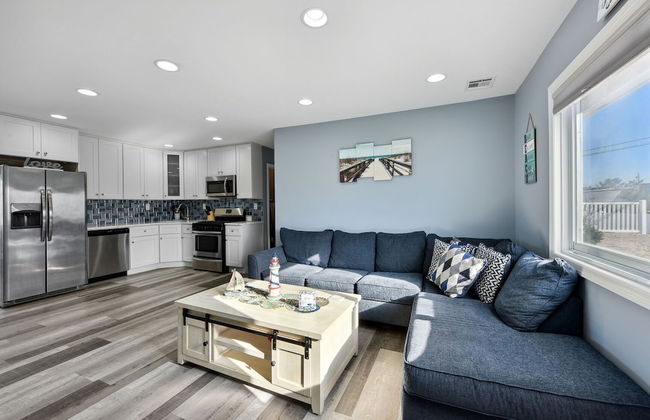 Waterfront Beach House - Photo 12