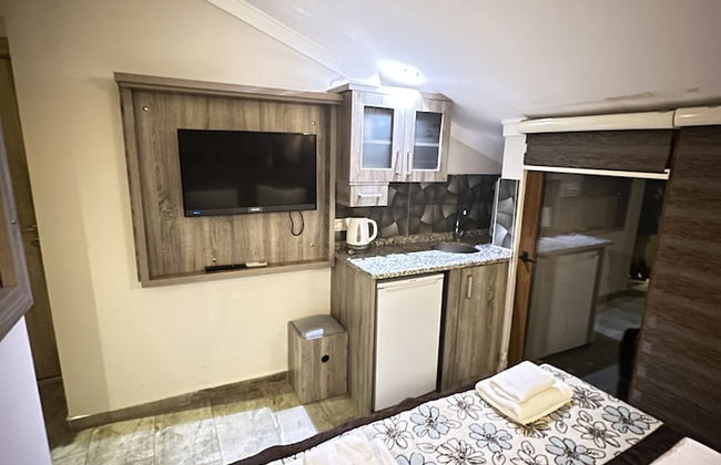 Street61 Studios - Photo 12