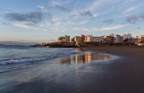 VISTA PLAYA Y MAR - sea view, wifi and AC - Foto 17