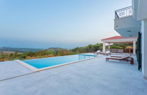 Secluded house - guaranteed privacy - heated pool - Photo 13