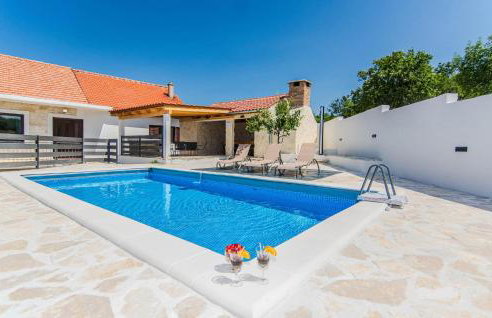 Gorgeous Home In Popovici With Wifi - Photo 10