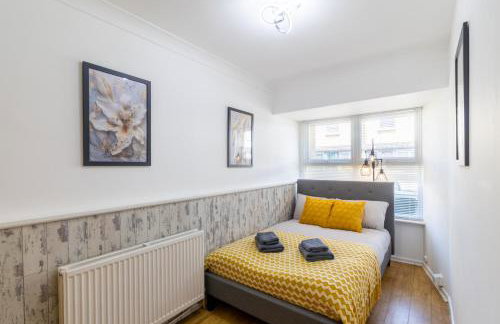 Open Mind Property - 4 Beds 2 Bathrooms & Parking - Photo 8