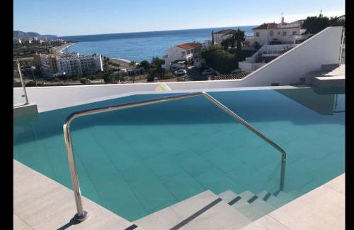 Modern Villa + Infinity Pool. Best views in Nerja! - Foto 2