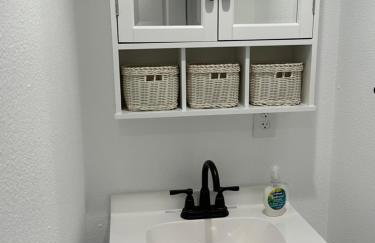 Basement Bliss: Cozy Getaway - Foto 6