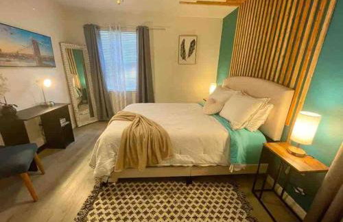 The Botanical Retreat, King Comfort & Poolside Peace - Photo 6