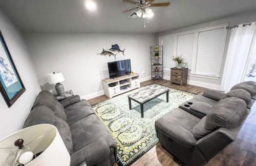 Offshore Paradise Steps from the Gulf - Foto 7