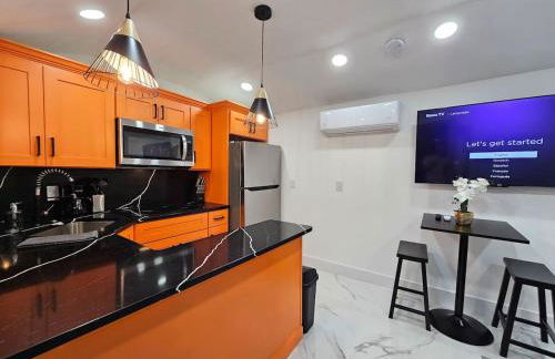 Comfy Tiny Home WP Large Private Deck Queen bed - Foto 38