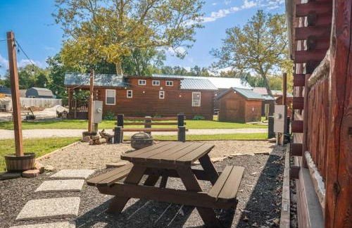 Charming Lakeview Cabin Near Geneva-On-The-Lake! - Foto 13