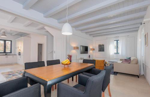 Seafront Villa Adriatica with pool - Photo 23