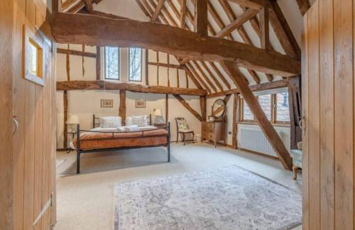 Dorney,Windsor Family Getaway with Hot Tub - Photo 9