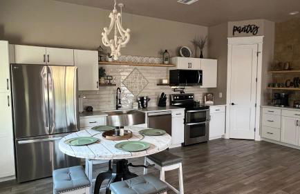 The Shophouse at Transplant Acres - Foto 16