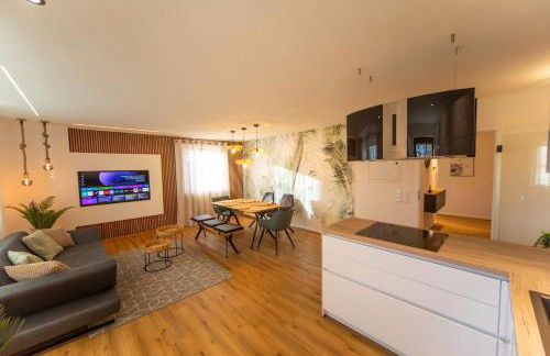 P-Hosting Modernes Apartment zwischen Ravensburg und dem Altdörferwald, 110qm, Familienfreundlich, Separater Eingang, Kaffeevollautomat, Bäcker und Pizzeria 15 Meter, Spielplatz 50 Meter, 20 Km zum Bodensee, 30Km in die Berge - Photo 37