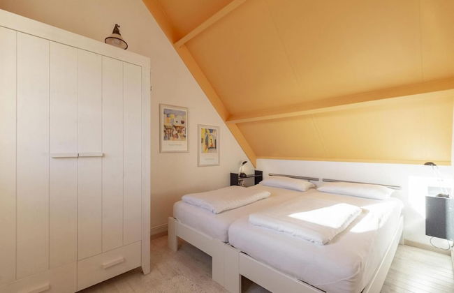 Cozy Holiday Home With Terrace - Photo 1