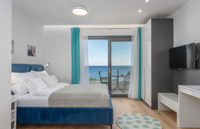 Luxury Beachfront Krk Apartments With Terrace - Photo 3