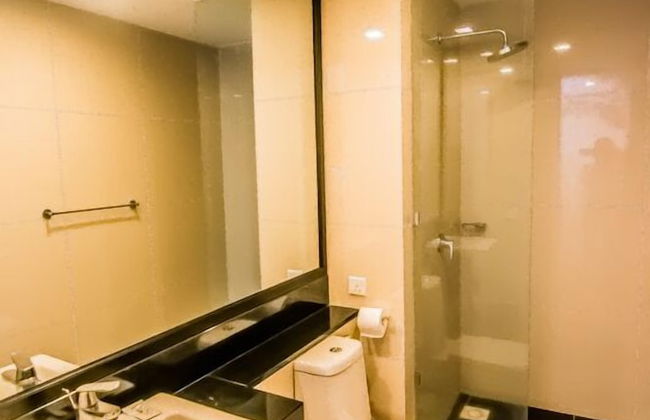 Marina Travellers Suite SKY Karamunsing - Photo 8