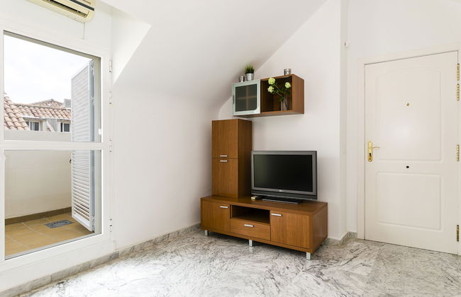 Real del Tivoli Two Rooms and Parking free - Photo 18