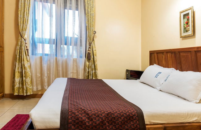 Blue Pearl Apartments - Photo 4