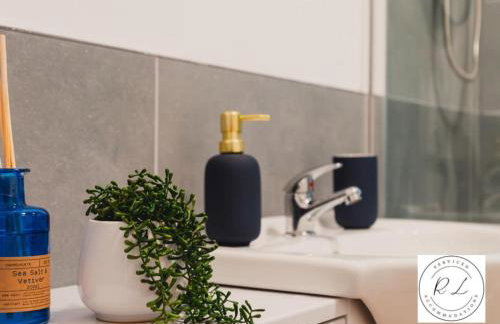 Elegant Wigston Getaway - Modern Comfort & Free Parking - Foto 10