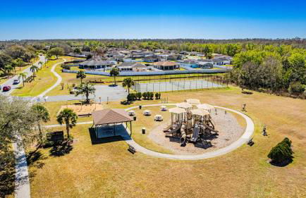 South Facing Private Pool with Lake View & Spa - Quiet Vacation Area - Family Friendly - Foto 52