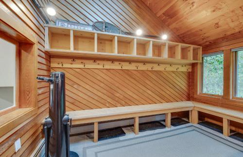 Ski-in Condo with Hot Tub on Burke Mtn Slopes! - Foto 19