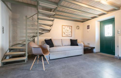 Traditional Stone House - Photo 8