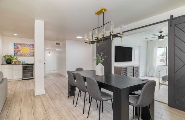 Backyard Pool, Puttinggreen, Playground Modern 5bdr White Agate by Avantstay - Foto 10