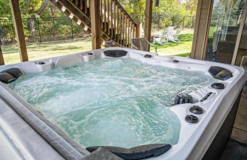 Stunning 5BR Villa Large Hot Tub & Scenic Yard - Foto 3