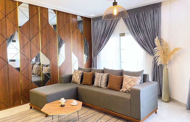 Lighthouse Signature Suites - Photo 79